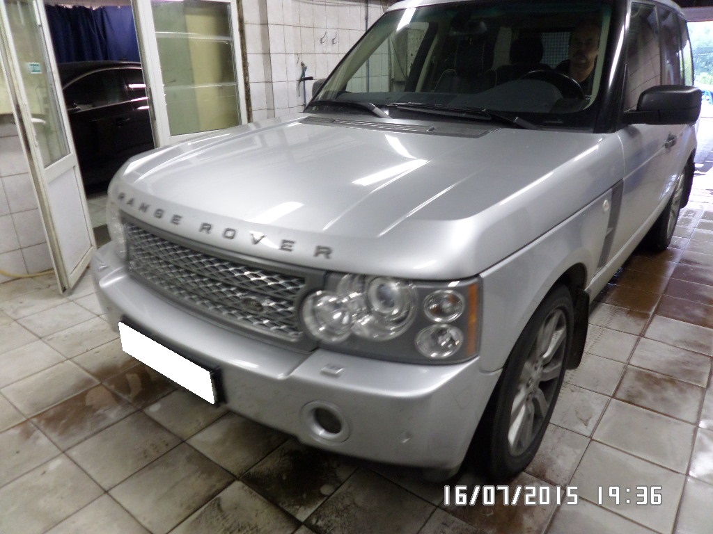 Рендж Ровер в автосервисе