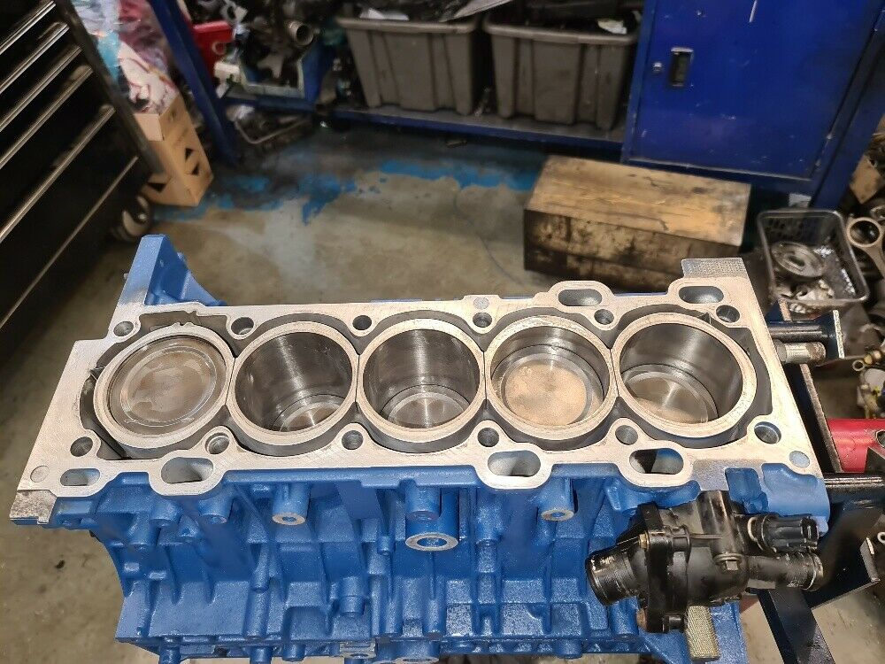 цилиндры и поршни